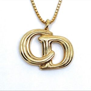 Christian dior necklace